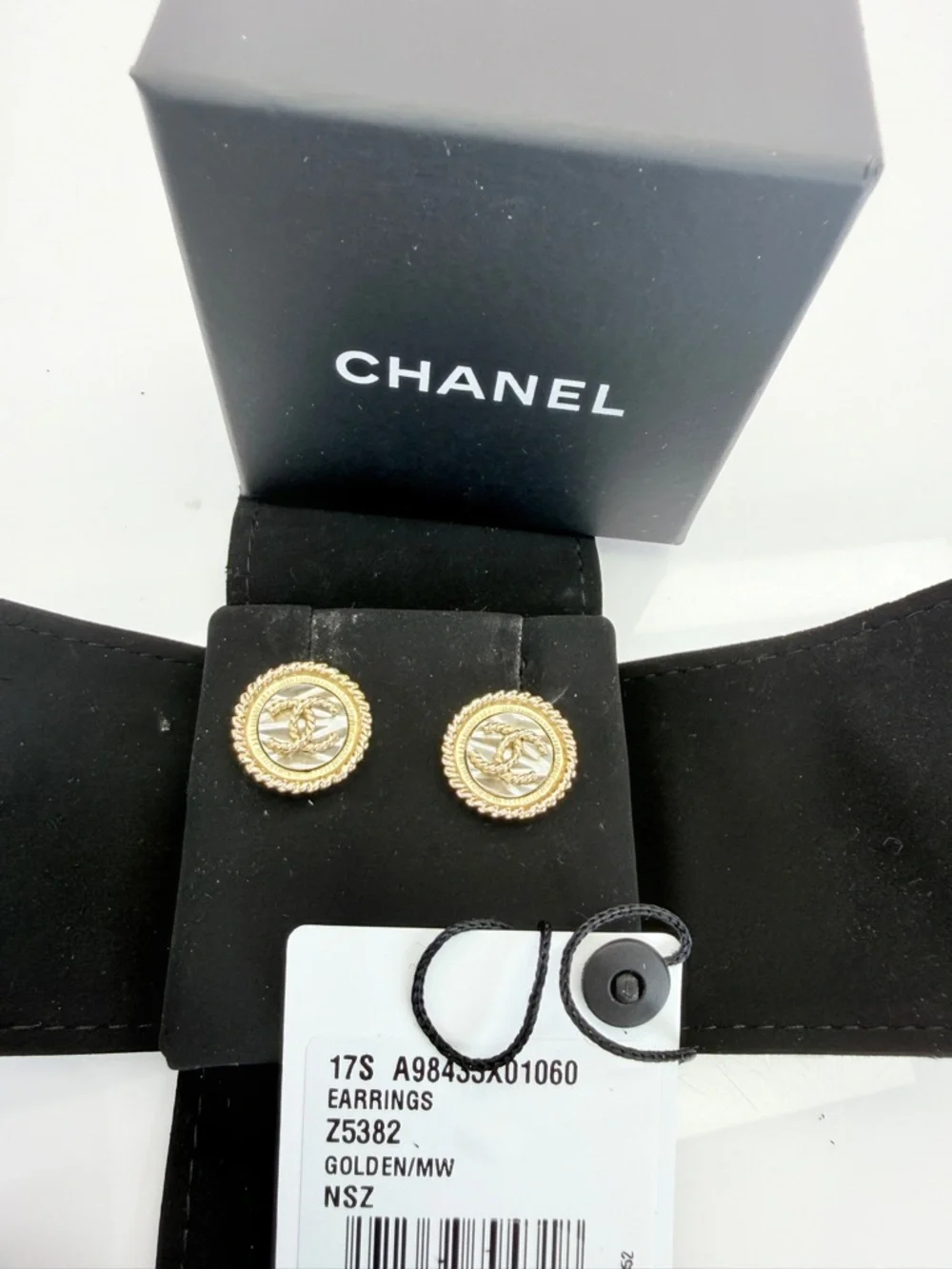 CHANEL 17s Gold Coin Rope-Edge Earrings
